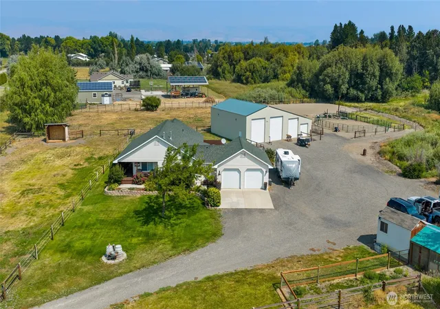 Photo 2 of Single family home for sale at 243 Winter Crk Ln, Ellensburg, WA 98926 | MLS# NWM2506785 | Listing updated on 2026-09-23