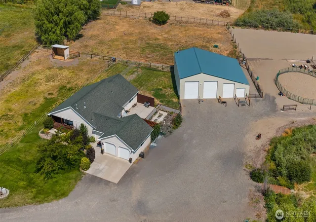 Photo 4 of Single family home for sale at 243 Winter Crk Ln, Ellensburg, WA 98926 | MLS# NWM2506785 | Listing updated on 2026-09-23