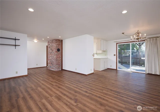 Photo 4 of Single family home for sale at 863 Dow Dr, Walla Walla, WA 99362 | MLS# NWM2506828 | Listing updated on 2026-10-02