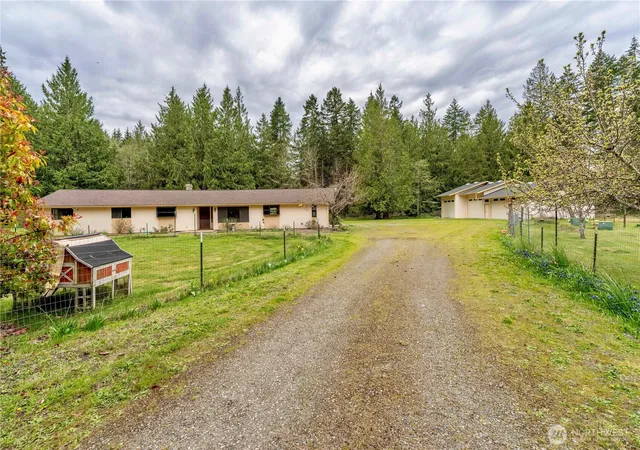 Photo 3 of Single family home for sale at 154 Belbrook Ln, Port Angeles, WA 98362 | MLS# NWM2506949 | Listing updated on 2026-10-02