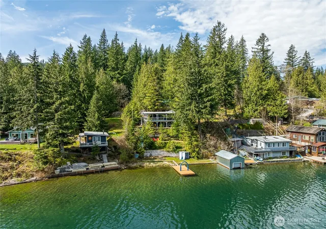 Photo 3 of Single family home for sale at 9244 Black Mountain Ln, Maple Falls, WA 98266 | MLS# NWM2506963 | Listing updated on 2026-09-21