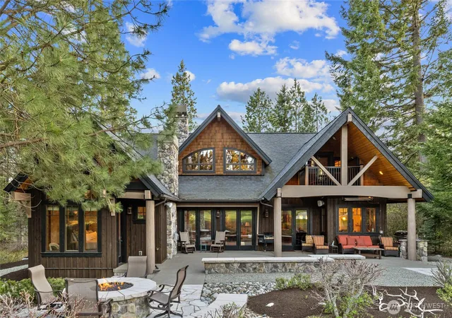 Photo 2 of Mansion for sale at 431 Equinox Dr, Cle Elum, WA 98922 | MLS# NWM2506970 | Listing updated on 2026-09-30