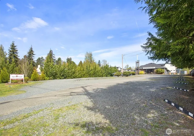 Photo 2 of Sale Pending at 725 112th Street Sw, Everett, WA 98204 | MLS# NWM2506977 | Listing updated on 2026-09-25