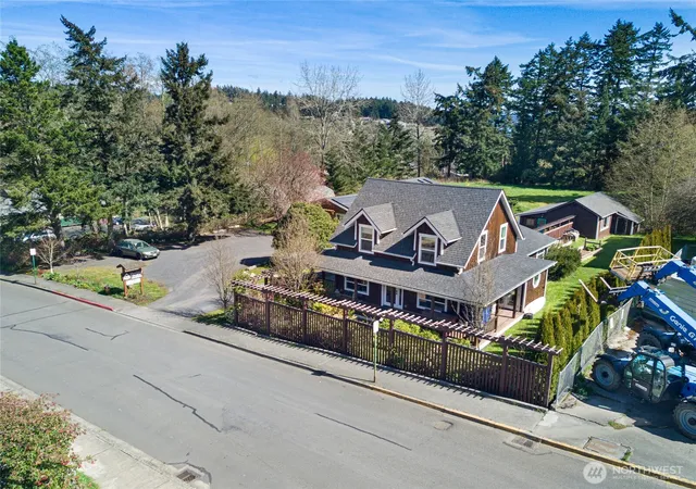 Photo 2 of Single family home for sale at 326 Carter St, Friday Harbor, WA 98250 | MLS# NWM2507008 | Listing updated on 2026-09-21