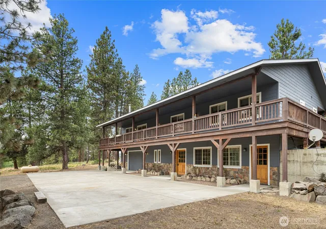 Photo 1 of Single family home for sale at 960 Forest Grv, Cle Elum, WA 98922 | MLS# NWM2507018 | Listing updated on 2026-09-21
