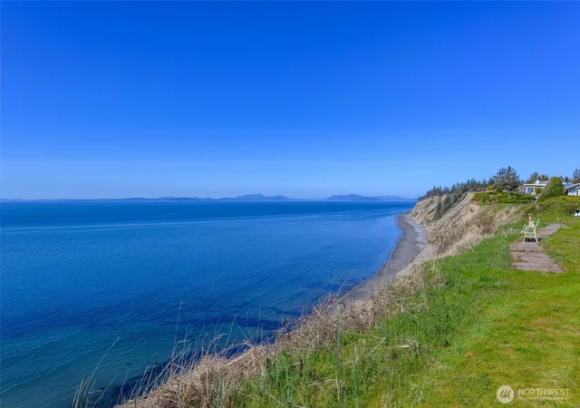 Photo 3 of Single family home for sale at 1889 W Beach Rd, Oak Harbor, WA 98277 | MLS# NWM2507022 | Listing updated on 2026-10-02