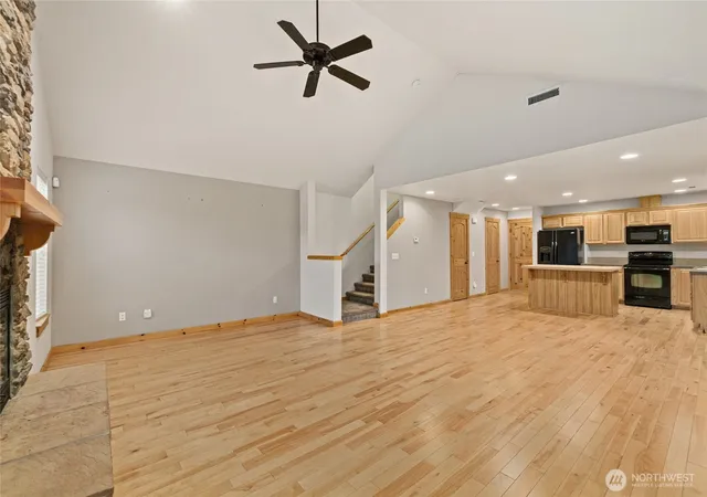 Photo 4 of Townhouse for sale at 231 Clearwater Loop #1, Ronald, WA 98940 | MLS# NWM2507086 | Listing updated on 2026-09-21