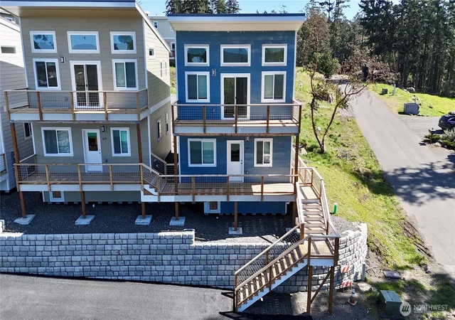 Photo 1 of Townhouse for sale at 621 Finnegan Way, Friday Harbor, WA 98250 | MLS# NWM2507109 | Listing updated on 2026-09-21