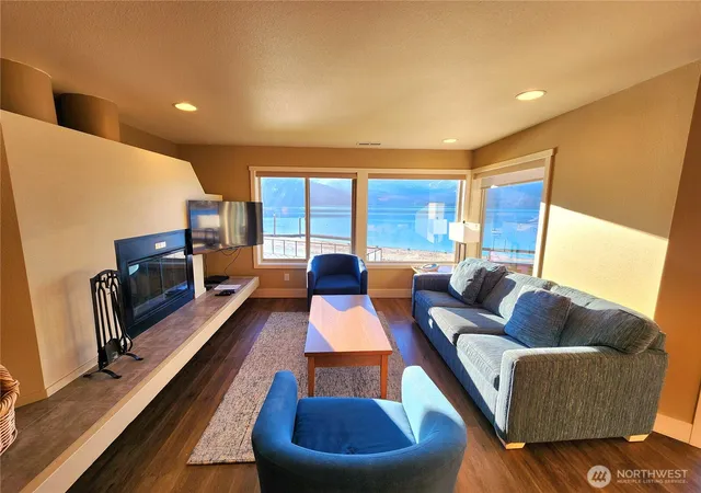 Photo 4 of Multi family home for sale at 1 Lakeside 707 N, Manson, WA 98831 | MLS# NWM2507166 | Listing updated on 2026-09-21
