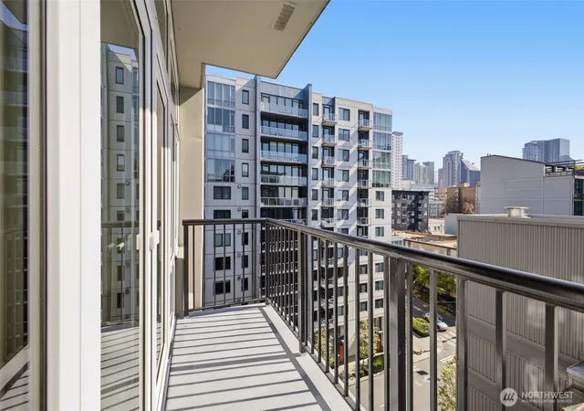 Photo 4 of Condo for sale at 2717 Western Ave #8020, Seattle, WA 98121 | MLS# NWM2507203 | Listing updated on 2026-10-02