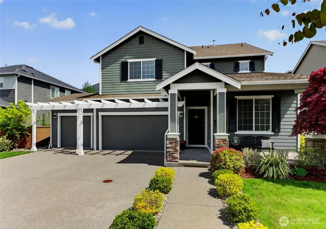 Photo 1 of Single family home for sale at 14207 Overlook Dr E, Bonney Lake, WA 98391 | MLS# NWM2507205 | Listing updated on 2026-09-25