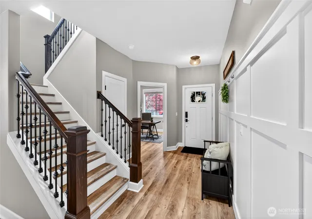 Photo 4 of Single family home for sale at 14207 Overlook Dr E, Bonney Lake, WA 98391 | MLS# NWM2507205 | Listing updated on 2026-09-25