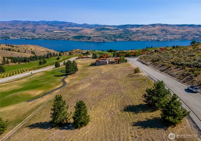 Photo 1 of Sale Pending at 322 Paintbrush Rd, Chelan, WA 98816 | MLS# NWM2507211 | Listing updated on 2026-08-24