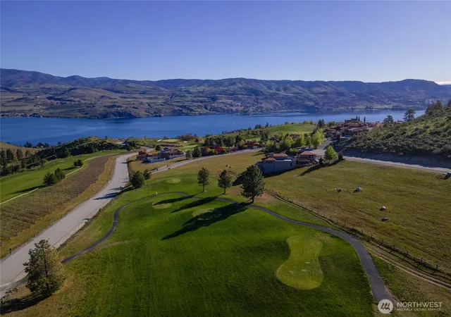 Photo 4 of Sale Pending at 322 Paintbrush Rd, Chelan, WA 98816 | MLS# NWM2507211 | Listing updated on 2026-08-24