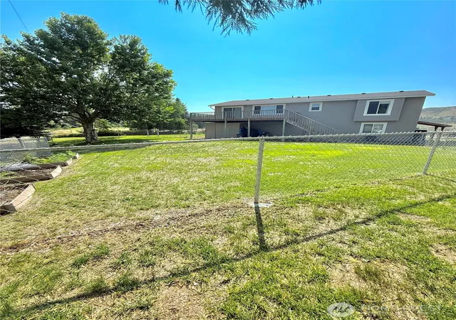 Photo 4 of Single family home for sale at 47 Kruse St, Omak, WA 98841 | MLS# NWM2507252 | Listing updated on 2026-09-21