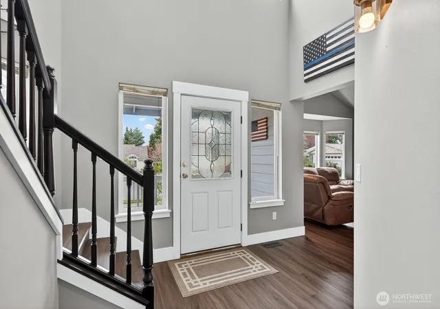 Photo 3 of Single family home for sale at 2215 37th Court, Anacortes, WA 98221 | MLS# NWM2507273 | Listing updated on 2026-09-29