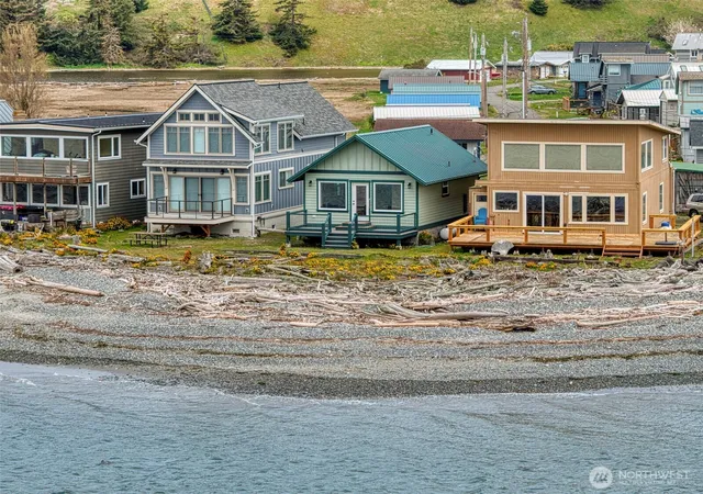 Photo 1 of Single family home for sale at 840 Beckett Point Rd, Port Townsend, WA 98368 | MLS# NWM2507305 | Listing updated on 2026-09-21