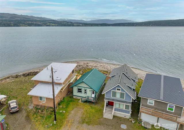 Photo 3 of Single family home for sale at 840 Beckett Point Rd, Port Townsend, WA 98368 | MLS# NWM2507305 | Listing updated on 2026-09-21