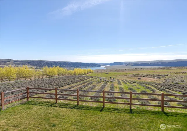 Photo 2 of Single family home for sale at 117 Freese Rd, Quincy, WA 98848 | MLS# NWM2507318 | Listing updated on 2026-09-21
