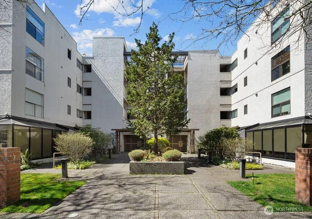 Photo 2 of Condo for sale at 5025 California Ave Sw #402, Seattle, WA 98136 | MLS# NWM2507355 | Listing updated on 2026-09-21