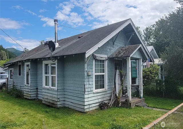Photo 1 of Single family home for sale at 107 1st Street, Morton, WA 98356 | MLS# NWM2507359 | Listing updated on 2026-09-21
