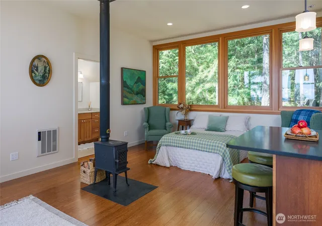 Photo 4 of Single family home for sale at 186 S Ridge Rd, Decatur Island, WA 98221 | MLS# NWM2507420 | Listing updated on 2026-09-21