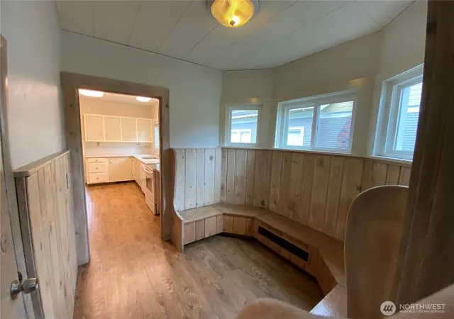 Photo 3 of Sale Pending at 809 NE 62nd Street, Seattle, WA 98115 | MLS# NWM2507424 | Listing updated on 2026-09-25