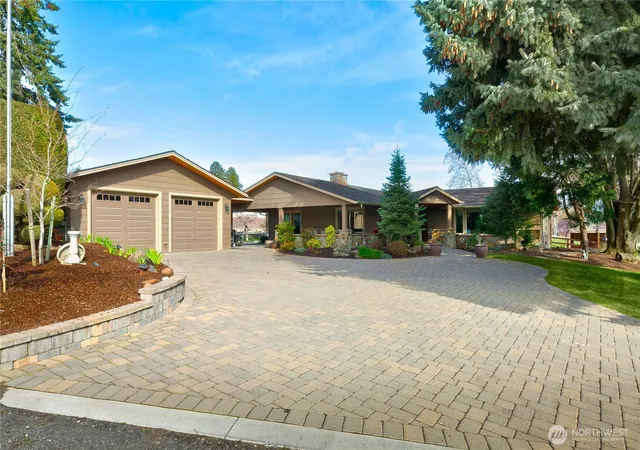 Photo 1 of Contingent at 160 Horseshoe Ln, Selah, WA 98942 | MLS# NWM2507467 | Listing updated on 2026-09-21