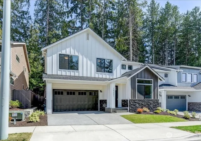 Photo 2 of Single family home for sale at 19231 Meridian Dr Se #CW 13, Bothell, WA 98012 | MLS# NWM2507479 | Listing updated on 2026-09-28