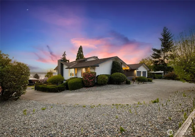 Photo 2 of Single family home for sale at 18174 Brittany Dr Sw, Normandy Park, WA 98166 | MLS# NWM2507514 | Listing updated on 2026-09-24