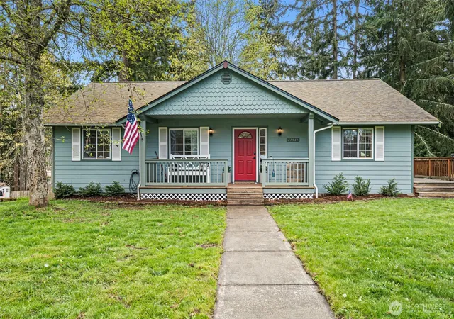 Photo 1 of Single family home for sale at 17511 Scenic Shrs Ct Se, Yelm, WA 98597 | MLS# NWM2507541 | Listing updated on 2026-10-15