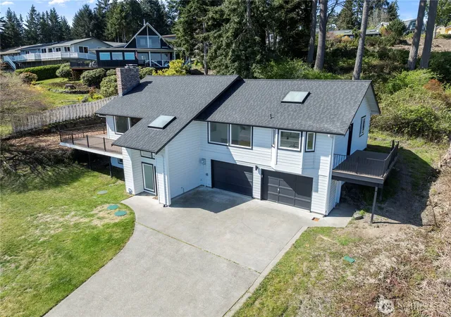 Photo 3 of Single family home for sale at 800 Thorndyke Rd, Port Ludlow, WA 98365 | MLS# NWM2507550 | Listing updated on 2026-09-21