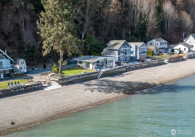 Photo 3 of Single family home for sale at 3187 Shoreline Dr, Camano Island, WA 98282 | MLS# NWM2507643 | Listing updated on 2026-09-21