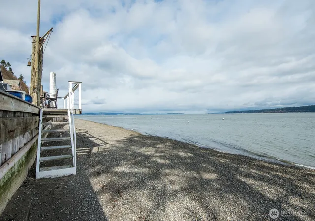 Photo 3 of Single family home for sale at 3187 Shoreline Dr, Camano Island, WA 98282 | MLS# NWM2507643 | Listing updated on 2026-09-21