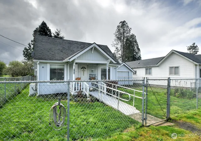 Photo 1 of Single family home for sale at 242 Main St, Onalaska, WA 98570 | MLS# NWM2507694 | Listing updated on 2026-09-21