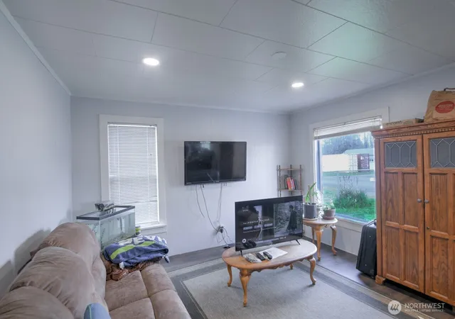 Photo 3 of Single family home for sale at 242 Main St, Onalaska, WA 98570 | MLS# NWM2507694 | Listing updated on 2026-09-21