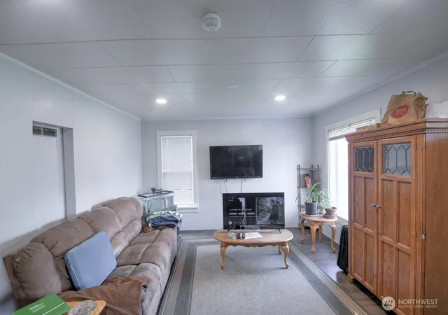 Photo 3 of Single family home for sale at 242 Main St, Onalaska, WA 98570 | MLS# NWM2507694 | Listing updated on 2026-09-21