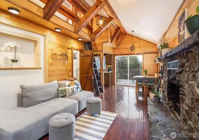 Photo 3 of Single family home for sale at 451 Aspen Springs Rd, Cle Elum, WA 98922 | MLS# NWM2507706 | Listing updated on 2026-09-21