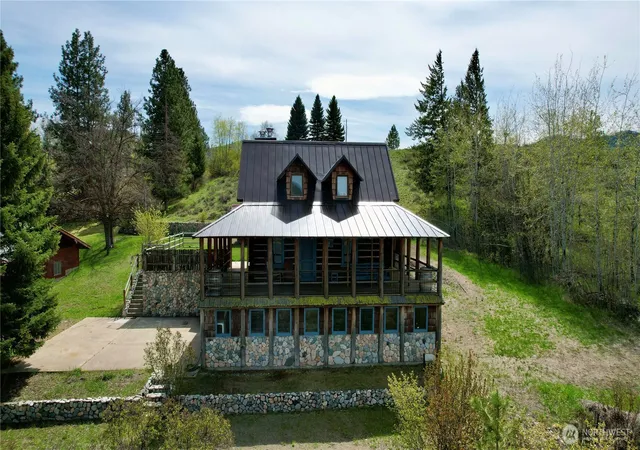 Photo 1 of Single family home for sale at 132 Twin Lakes Rd, Winthrop, WA 98862 | MLS# NWM2507799 | Listing updated on 2026-09-21