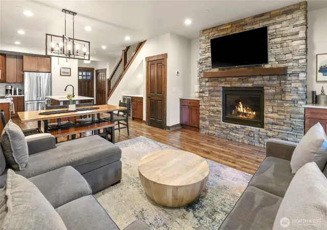 Photo 2 of Townhouse for sale at 123 Big Hl Dr, Cle Elum, WA 98922 | MLS# NWM2507869 | Listing updated on 2026-09-21