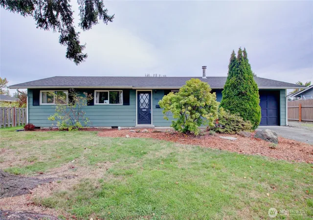 Single family home for sale at 908 South 20th, Mount Vernon, WA 98274 | MLS# NWM2507881