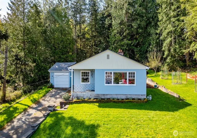 Photo 2 of Sale Pending at 2601 17th Street, Anacortes, WA 98221 | MLS# NWM2507882 | Listing updated on 2026-09-25