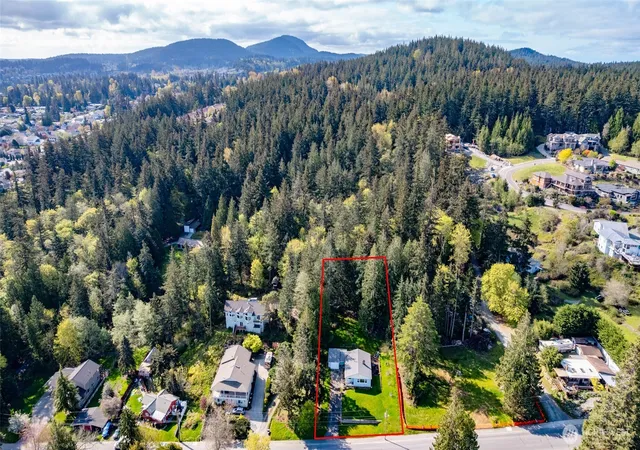 Photo 4 of Sale Pending at 2601 17th Street, Anacortes, WA 98221 | MLS# NWM2507882 | Listing updated on 2026-09-25