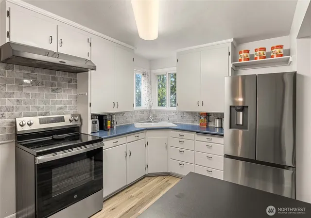 Photo 3 of Sale Pending at 10850 26th Avenue S, Seattle, WA 98168 | MLS# NWM2507897 | Listing updated on 2026-09-25