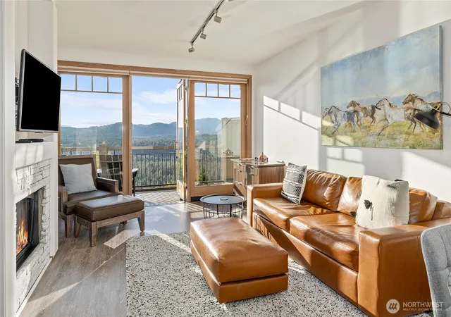 Photo 4 of Condo for sale at 3600 Suncadia Trl #3023, Cle Elum, WA 98922 | MLS# NWM2507906 | Listing updated on 2026-09-21