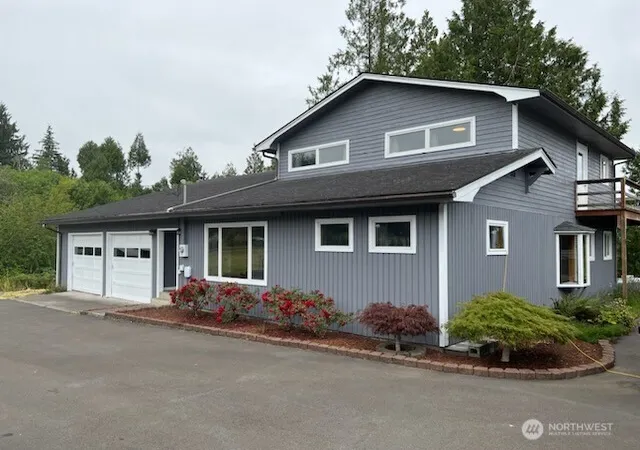 Photo 2 of Single family home for sale at 13 Raistakka Rd, Rosburg, WA 98643 | MLS# NWM2507966 | Listing updated on 2026-09-21