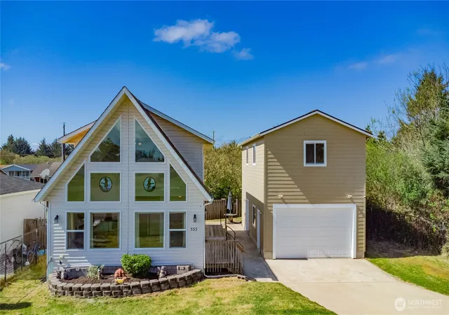 Photo 1 of Single family home for sale at 555 Ensign Ave Nw, Ocean Shores, WA 98569 | MLS# NWM2508010 | Listing updated on 2026-10-01