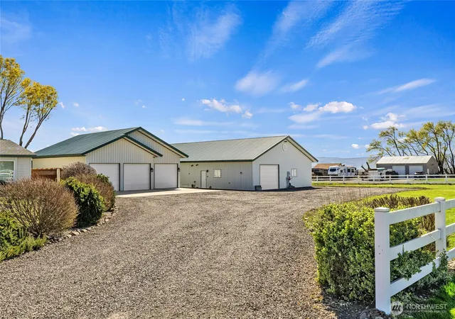 Photo 3 of Manufactured home for sale at 9010 Vantage Hwy, Ellensburg, WA 98926 | MLS# NWM2508015 | Listing updated on 2026-09-21