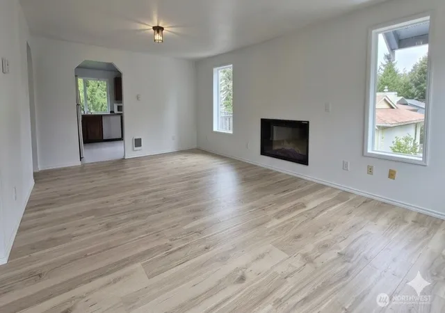 Photo 4 of Single family home for sale at 7195 E Stanley Ln, Port Orchard, WA 98366 | MLS# NWM2508052 | Listing updated on 2026-09-29