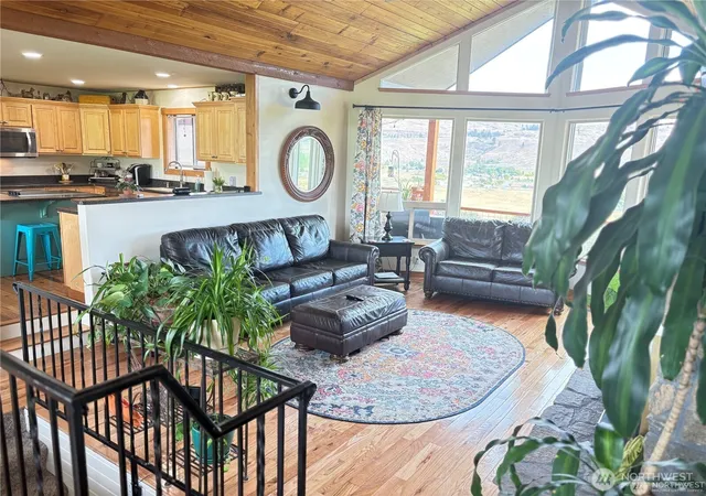 Photo 3 of Single family home for sale at 8 Mundinger Ln, Omak, WA 98841 | MLS# NWM2508065 | Listing updated on 2026-09-21